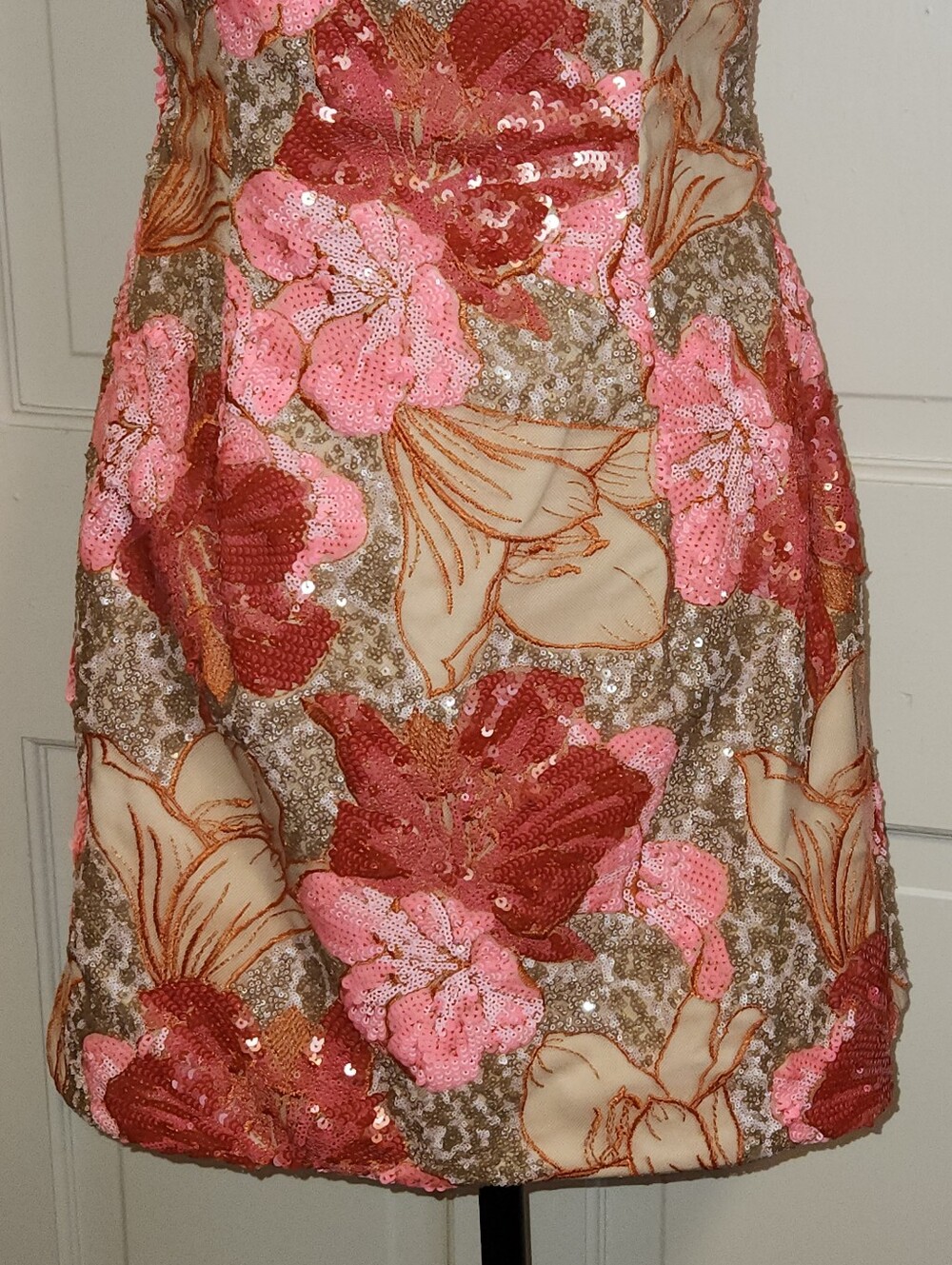🆕️ 🌺Muse by Marchesa🌺 - Pink/Red/Champagne/Cream Romy Sequin Cocktail Dress - Picture 9 of 15